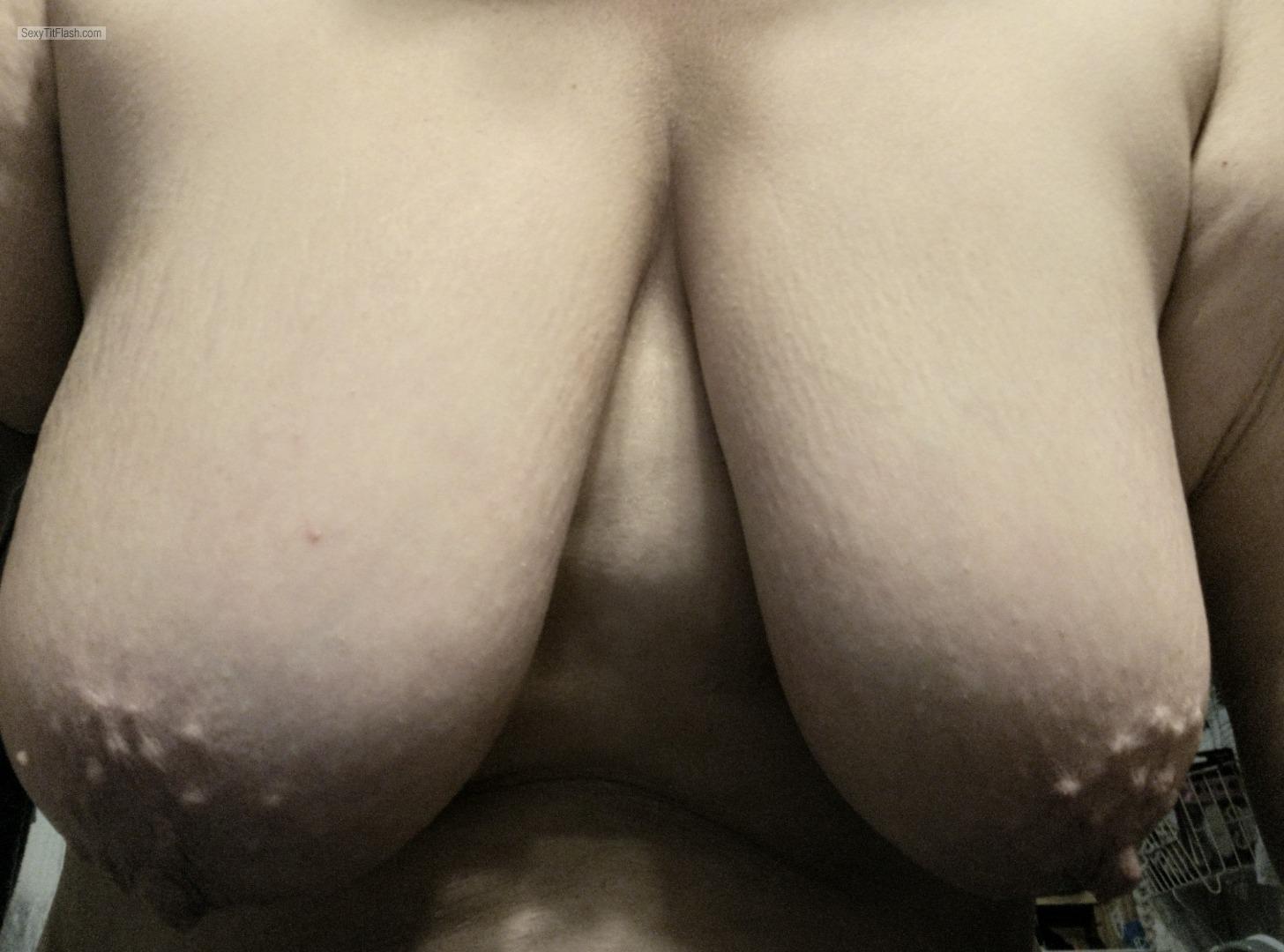 Tit Flash: Wife's Big Tits (Selfie) - Peaches from United States